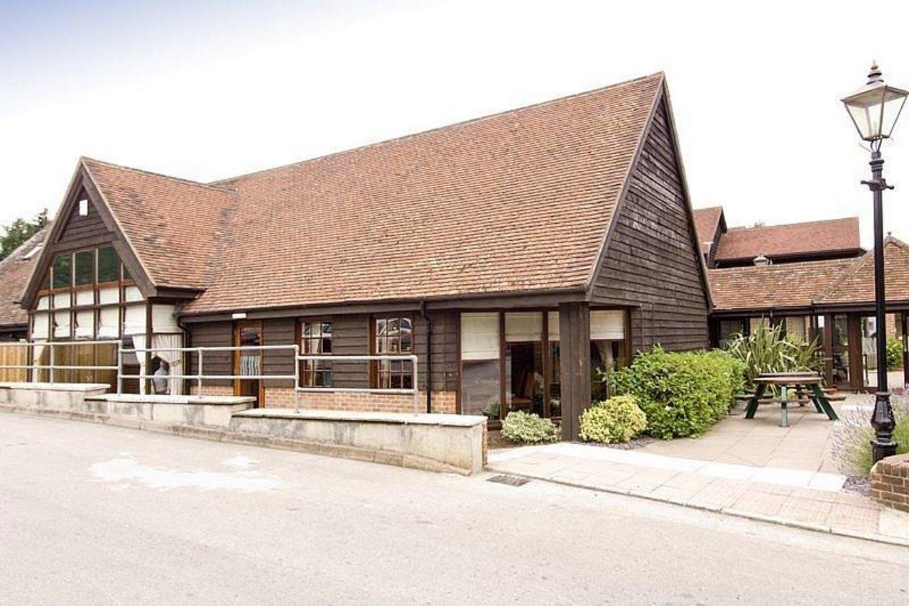 Premier Inn Premier Inn Sandhurst Сандхърст Екстериор снимка